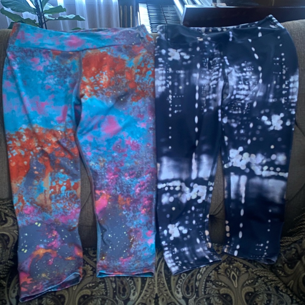 Abstract and Monochrome women Leggings 2 pairs.